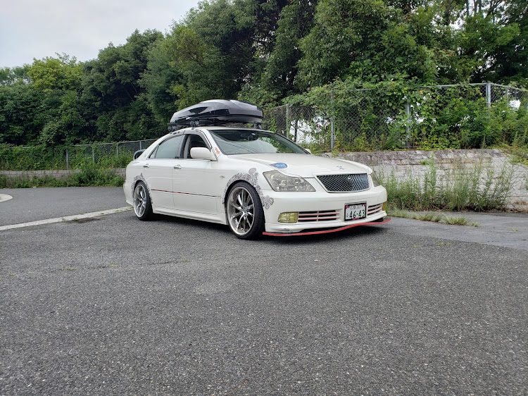 クラウンアスリートの車高調整・キャンバー調整に関するカスタム事例の投稿画像4枚目