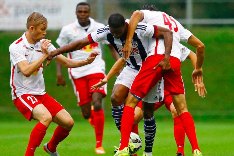 Sterkhouder Red Bull Salzburg valt uit met scheenbeenbreuk