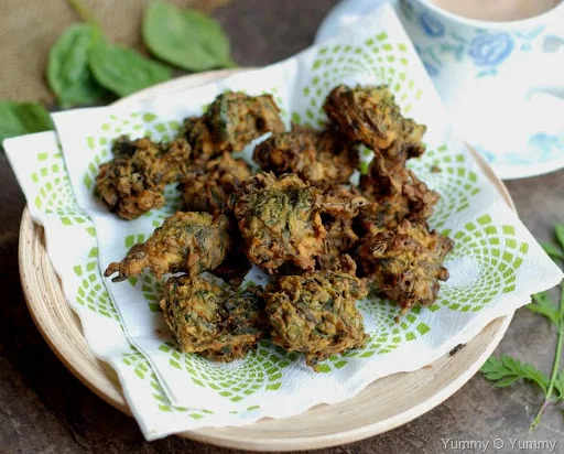 Palak Pakoda ( 10 Pieces )