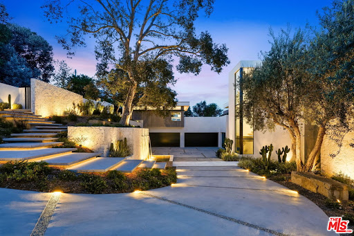 House 3