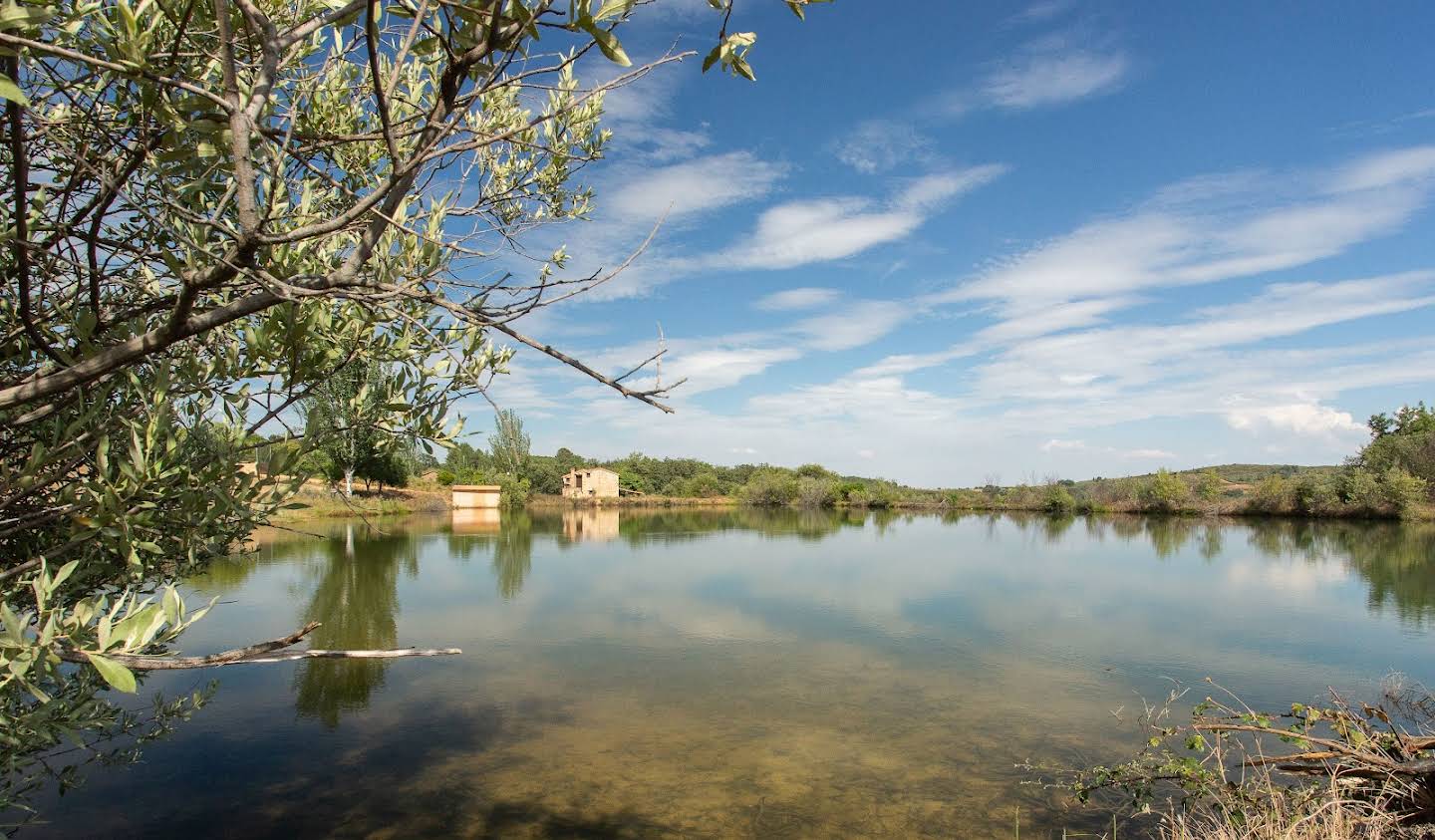 Land Cáceres‎