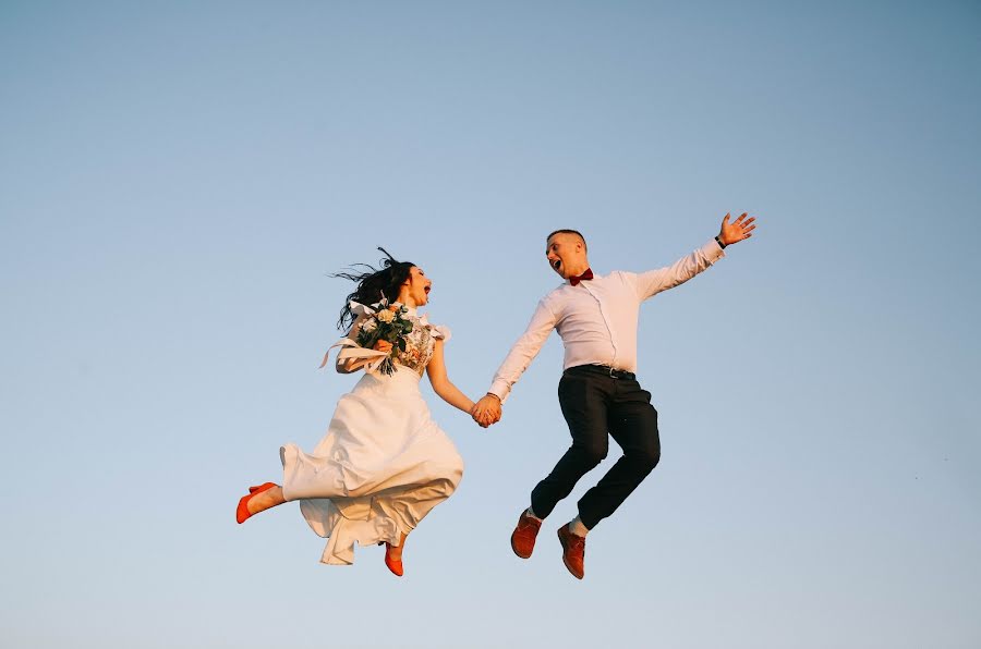 Fotógrafo de casamento Polina Mishurinskaya (lina123). Foto de 12 de fevereiro 2019