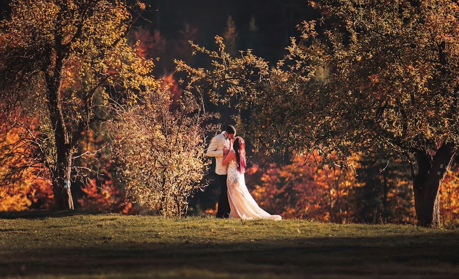 Wedding photographer Breniuc Radu (raduu). Photo of 15 December 2018