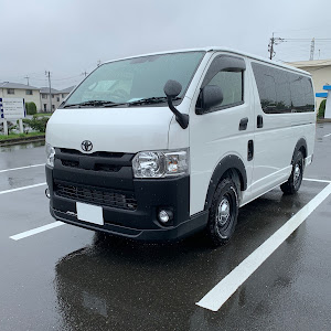 ハイエースバン GDH206V