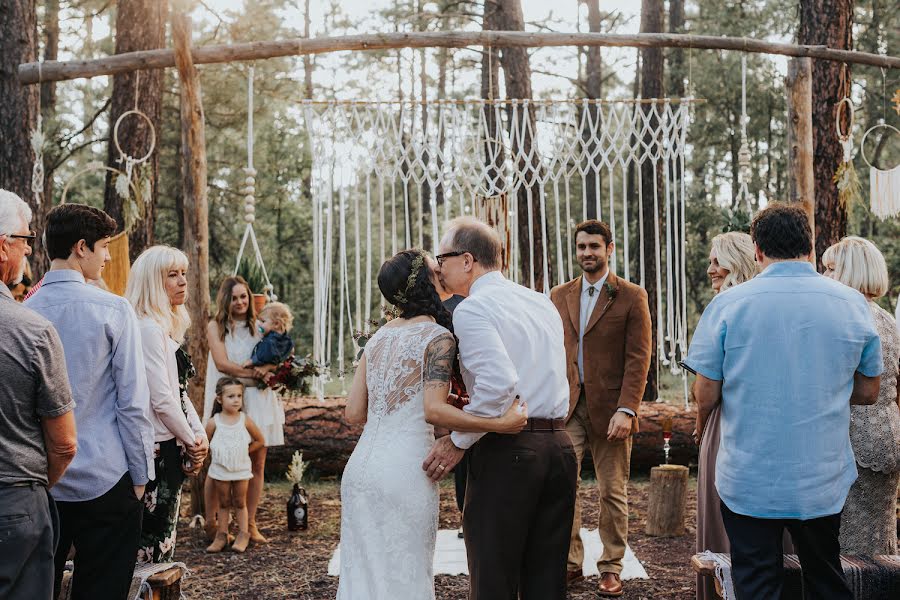 Fotografo di matrimoni Alexandra Loraine (alexandraloraine). Foto del 6 luglio 2021