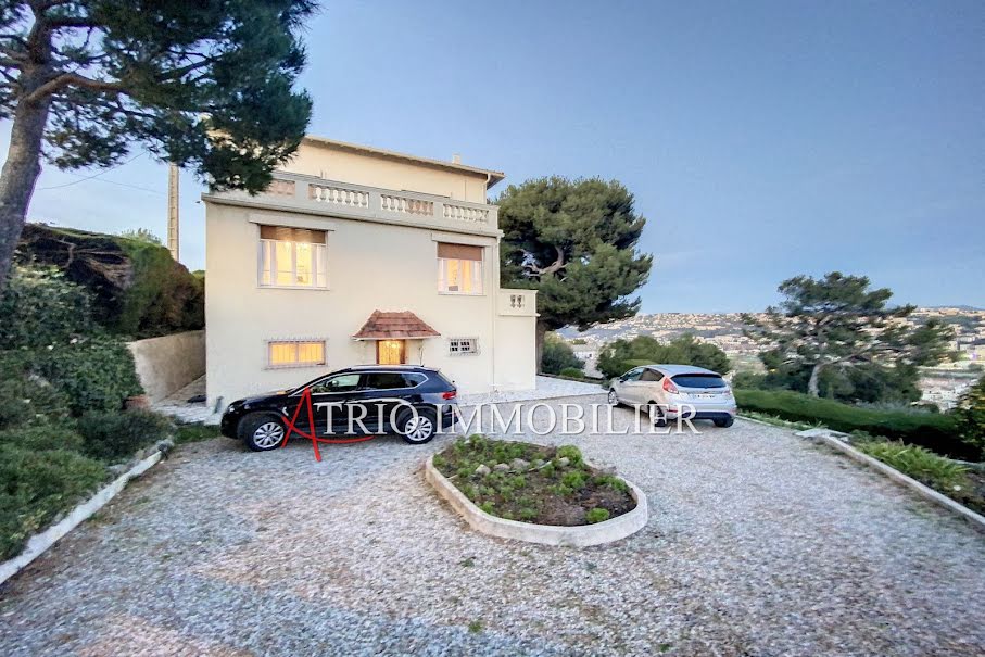 Vente villa 5 pièces 200 m² à Saint-Laurent-du-Var (06700), 940 000 €