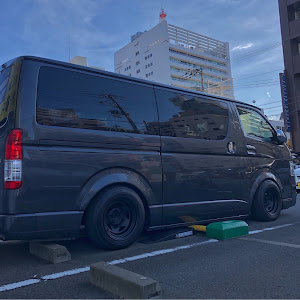 ハイエースバン TRH200V