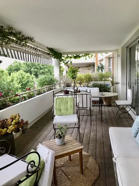 Vente viager 6 pièces 143 m² à Arles (13200), 270 000 €