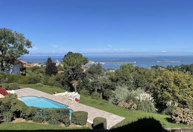 Apartment with terrace and pool 4