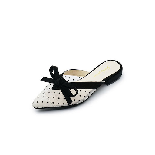 Title 9, Net Yarn Baotou Pointed Comfortable Sandals. Ex...