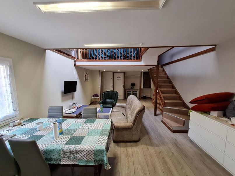 Vente maison 8 pièces 252 m² à Pont-Saint-Esprit (30130), 289 000 €