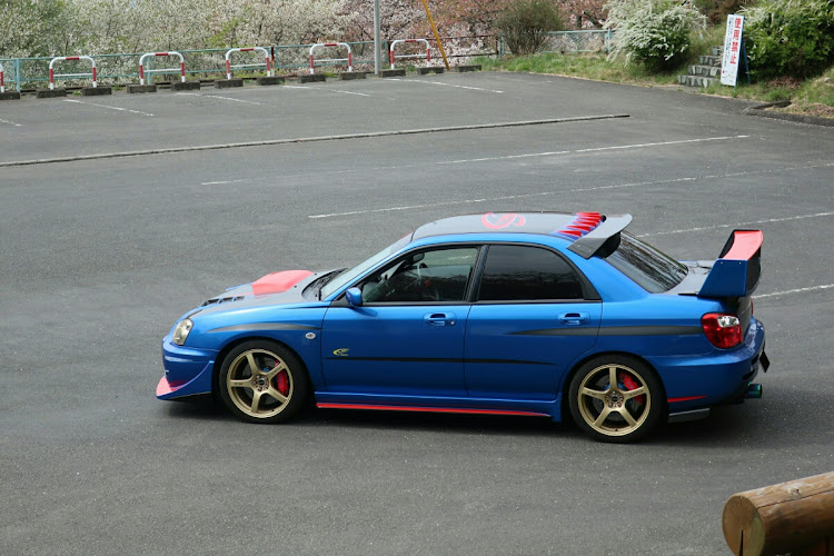 インプレッサ WRXの諦めたら試合終了・happyバトン・心のバランスを大切にに関するカスタム事例の投稿画像1枚目