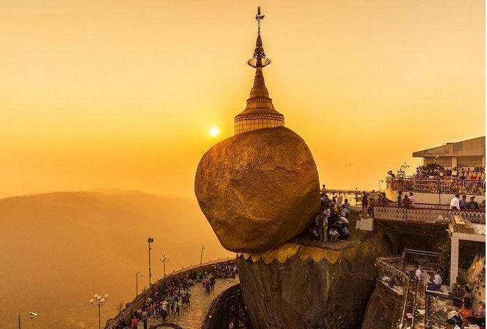 Tour du lịch Myanmar - Hòn đá vàng khổng lồ khiến bao du khách hiếu kỳ muốn khám phá