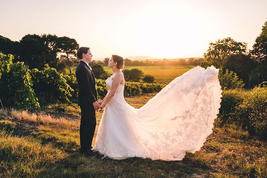 Wedding photographer Yoann Begue (studiograou). Photo of 17 October 2022