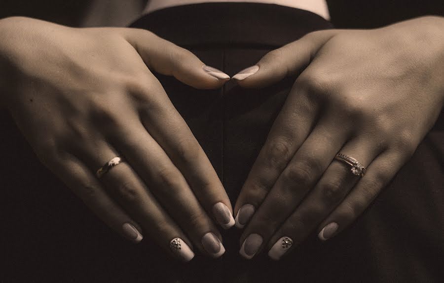 Fotografo di matrimoni Ilya Bobal (illya). Foto del 1 febbraio 2019