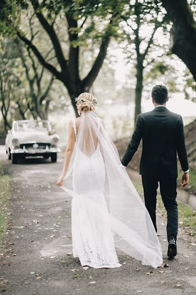 Fotógrafo de casamento Oksana Zakharchuk (youllow). Foto de 9 de dezembro 2017