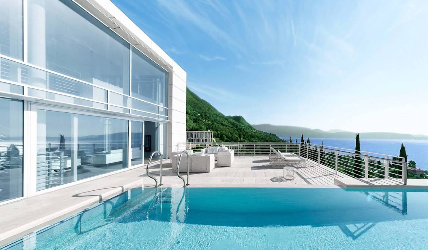 Villa avec piscine et terrasse Gardone Riviera