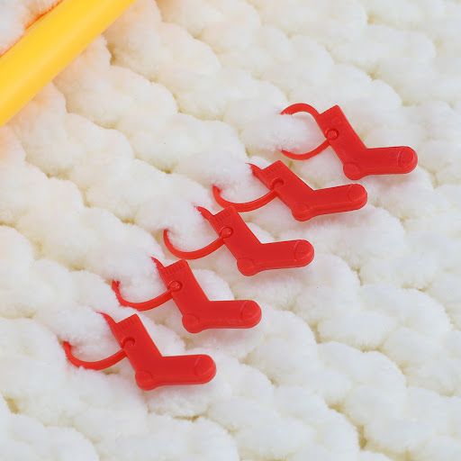 Title 4, Christmas Series Knitting Needles And Crochet A...
