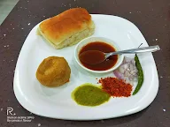 Kunjvihar Vada Pav Shop photo 7