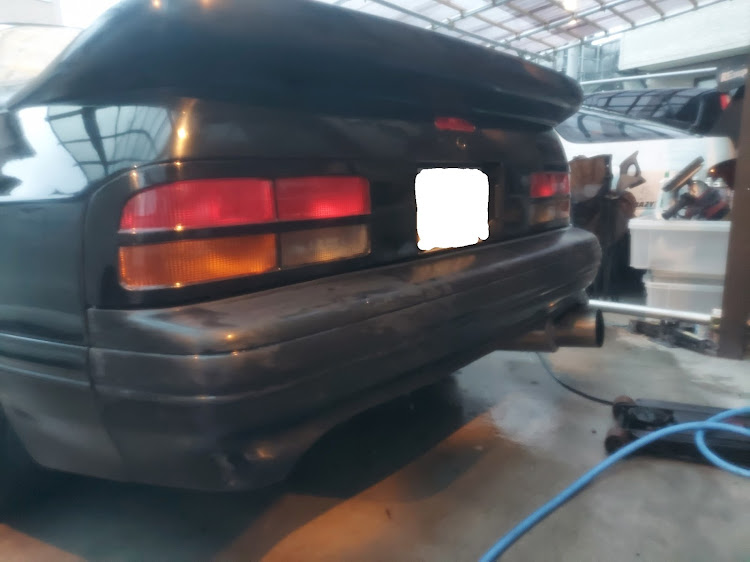 RX-7のDIY・缶スプレー全塗装・塗装中・お悩みお困り相談・ミガキ作業に関するカスタム事例の投稿画像12枚目