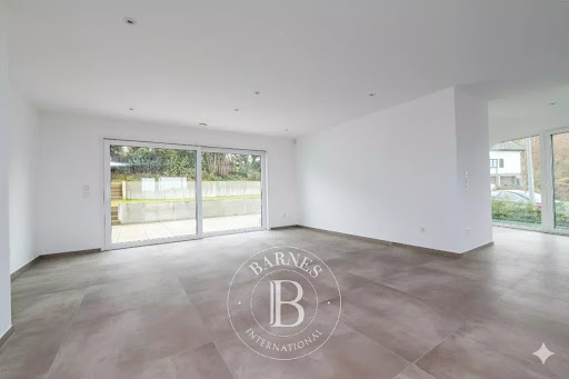 Maison avec jardin et terrasse 2