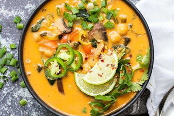 20 Minute Thai Coconut Curry Soup
