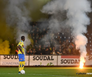 Fans van Lokeren, mét Dessers, laten zich opmerken in het Kuipje