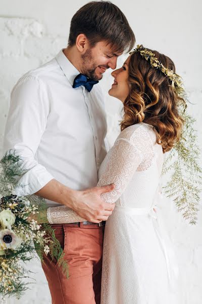 Wedding photographer Luiza Smirnova (luizasmirnova). Photo of 16 February 2015