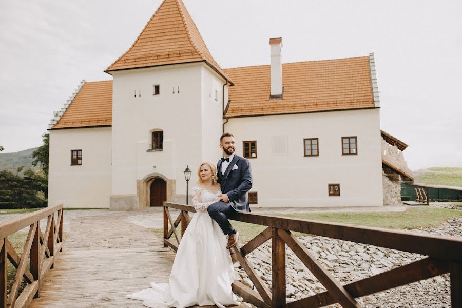 Svadobný fotograf Dominik Stehnáč (dominikstehnac). Fotografia publikovaná 3. februára 2021