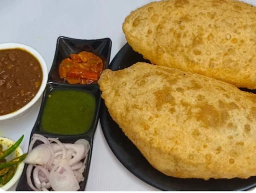 Chole Bharture(2 Pcs) With Sweet Lassi