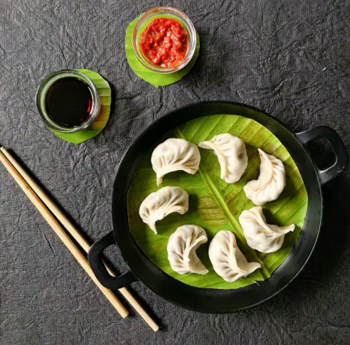 Paneer Achari Steamed Momos [6 Pieces]