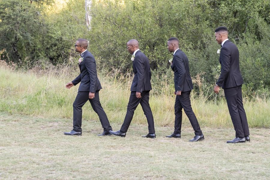 Esküvői fotós Lwazi Mhlanga (lwaziphotography). Készítés ideje: 2020 január 24.
