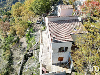 maison à Revest-les-Roches (06)