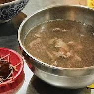 鬍鬚忠牛肉湯