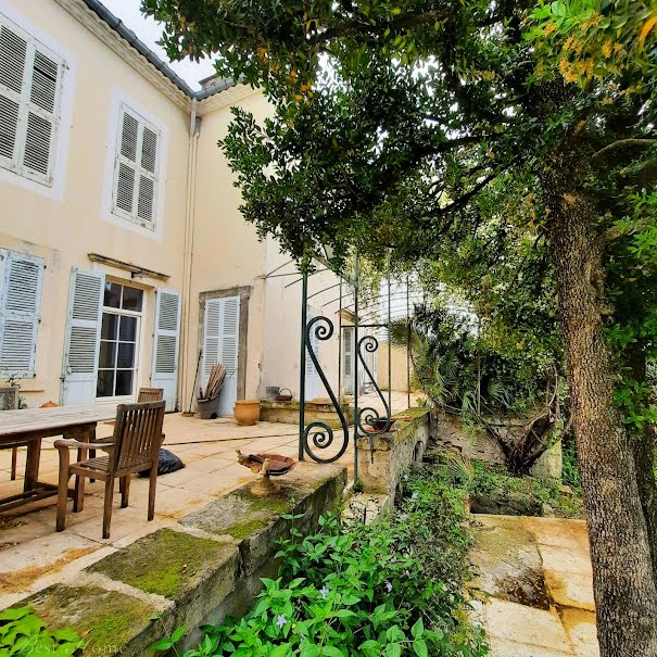 Vente maison 8 pièces 320 m² à Nimes (30000), 1 340 000 €