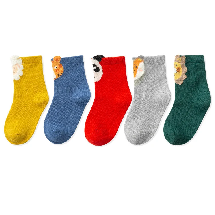 Calcetines de tubo de dibujos animados para niños Caja de calcetines de algodón para bebés y niñas Cómodos y divertidos, ideales para el uso diario.