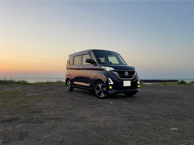 ルークスの洗車・秋の全国交通安全運動に関するカスタム事例の投稿画像1枚目