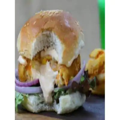 Paalak Corn Cheese Vada Pav