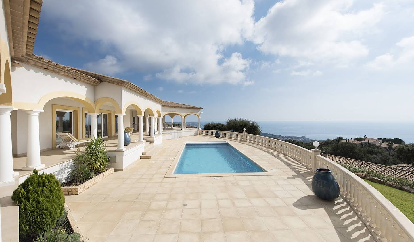 Villa with terrace Castell-Platja d'Aro