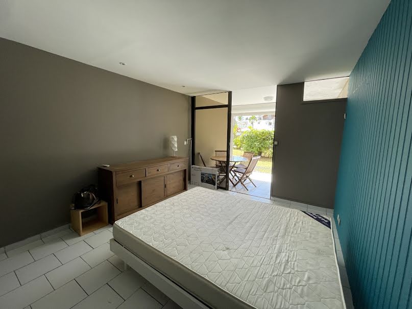 Location meublée appartement 1 pièce 22 m² à Le gosier (97190), 670 €