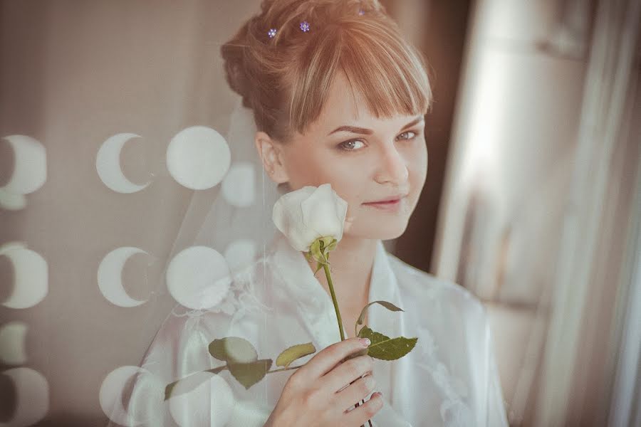 Wedding photographer Yana Zakharenko (zakhar2012). Photo of 30 April 2014