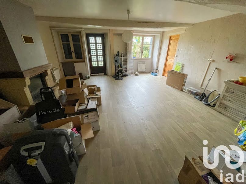 Vente maison 5 pièces 135 m² à Ménessaire (21430), 88 000 €
