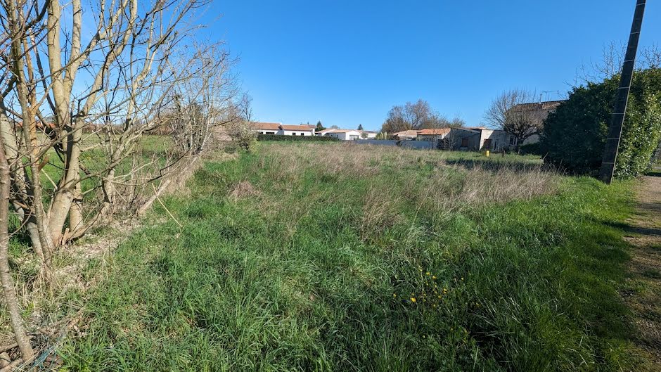 Vente terrain  639 m² à Coulon (79510), 72 000 €