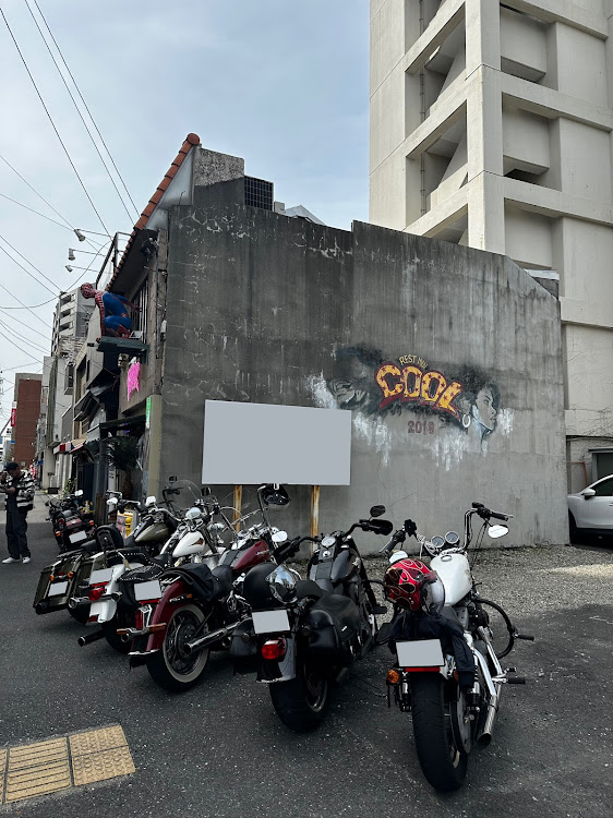 DJ MAKIOさんが投稿したサクラと愛車・桜とコラボ・トップガン好き・GPz900R・黒毛和牛バーガーに関するカスタム事例の投稿画像3枚目