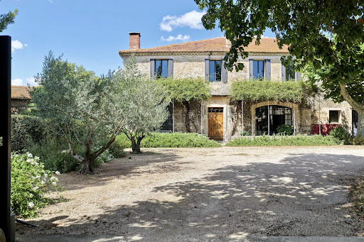Vignoble avec piscine et dépendances 2