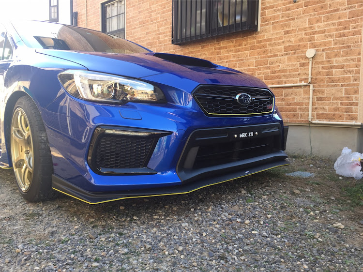 WRX STIのDIY・イエローラインに関するカスタム事例の投稿画像1枚目