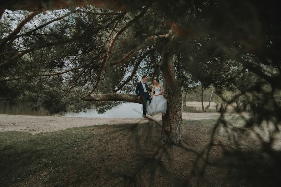 Pulmafotograaf Jakub Ćwiklewski (jakubcwiklewski). Foto tehtud 10 mai 2017