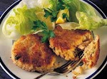 Deliciously Seasoned Seafood Cakes was pinched from <a href="http://www.readersdigest.ca/food/recipes/hors-doeuvres/deliciously-seasoned-seafood-cakes" target="_blank">www.readersdigest.ca.</a>