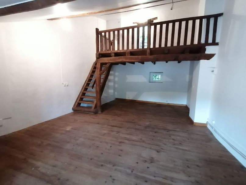 Location  maison 4 pièces 100 m² à Chauvigny (86300), 435 €