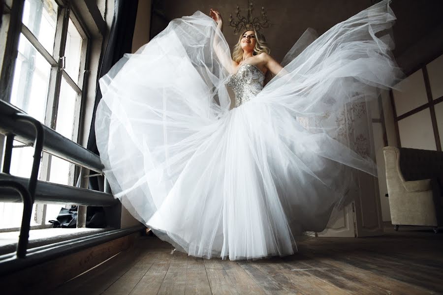 Wedding photographer Ekaterina Tyumeneva (ekaterinamart). Photo of 30 January 2019